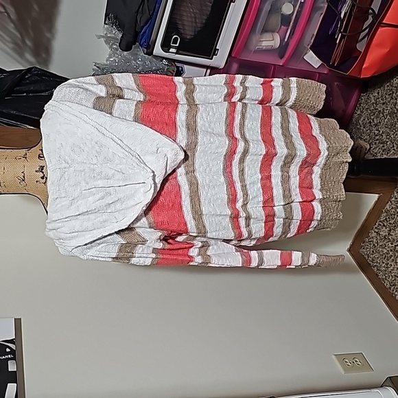 Xxl faded glory white, orange, and tan v-neck sweater. - Picture 2 of 2